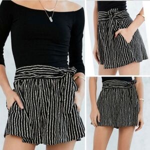 Silence + Noise Womens Paperbag Shorts Striped Elastic Waist Flowy Shorts L